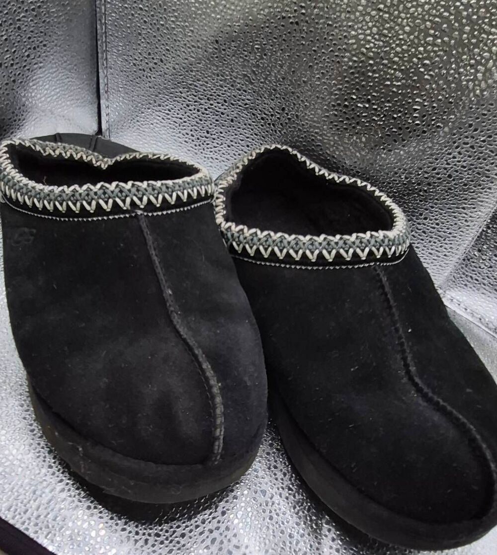 UGG - Picture 2 of 9